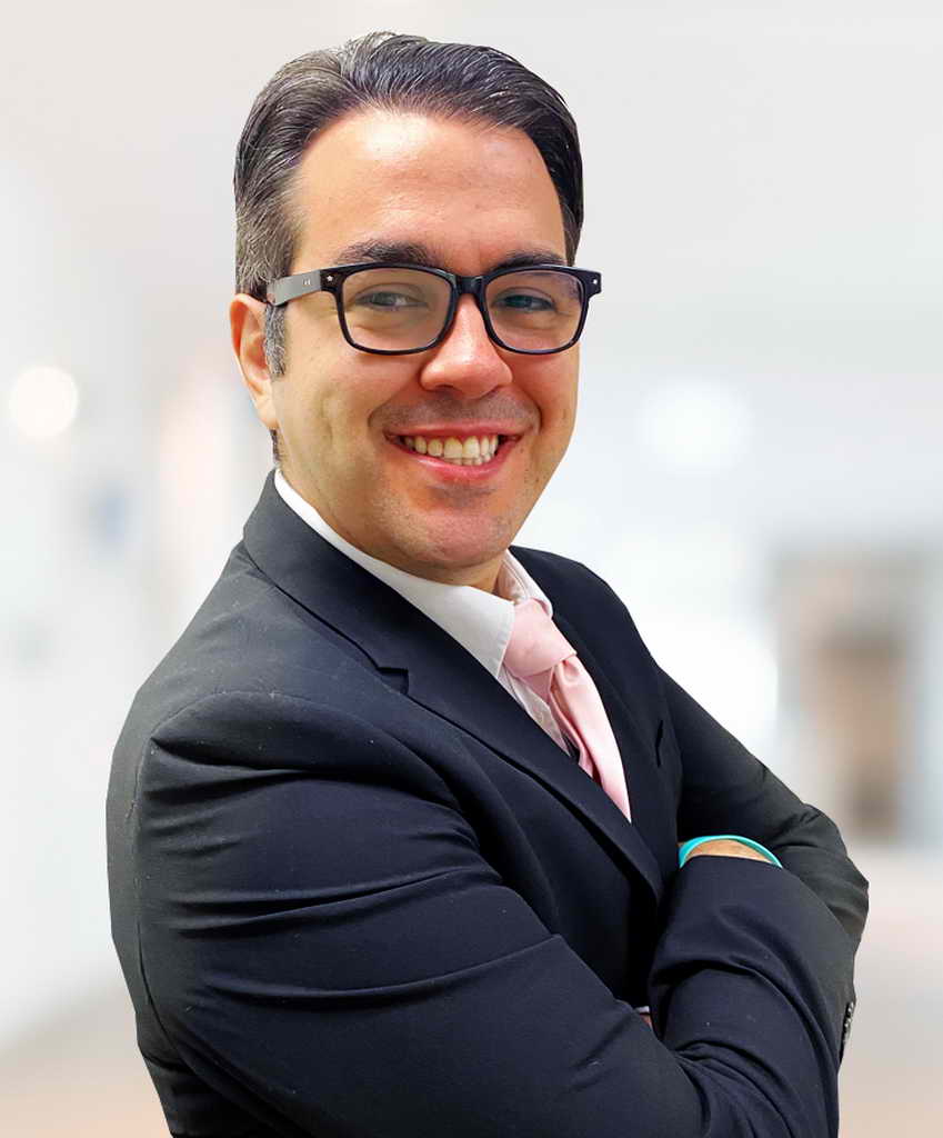 Immigration Attorney Roberto Montalvo CRO2